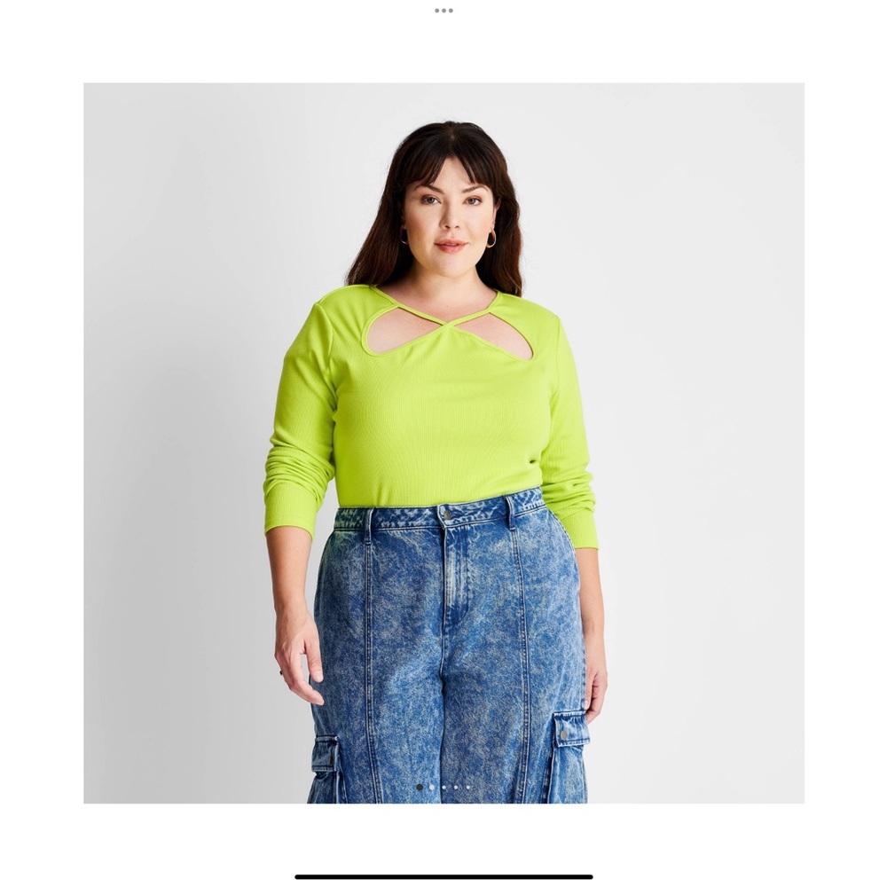 Women's Plus Size Ribbed Cut Out Neck
Bodysuit